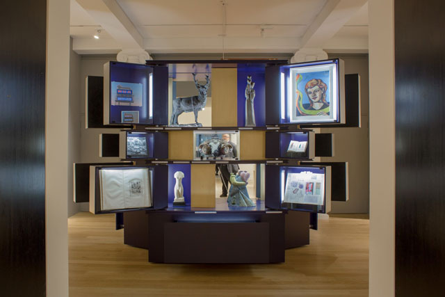 Wunderkammer (Cabinet of Wonder), Ages of Wonder – Scotland's Art 1540 to Now, installation view,