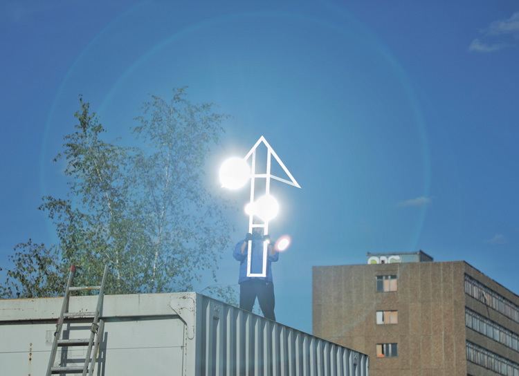 Lucy Joyce, Electric Blue, 2019. Photo courtesy of the artist and E-Werk Luckenwalde.