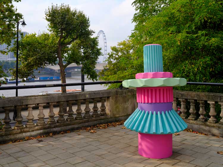 LR Vandy, Superhero Cog Woman #01, 2019. Installation view, Mary Mary, Artist’s Garden, Temple Place, London. Image courtesy theCOLAB The Artist