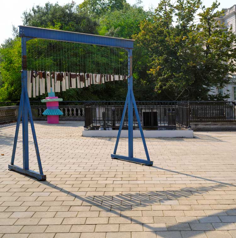 Virginia Overton, Untitled (chime for Caro), 2022. Installation view, Mary Mary, Artist’s Garden, Temple Place, London. Image courtesy theCOLAB The Artist